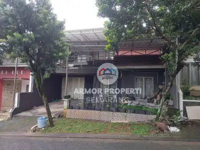 Rumah Mewah 3 Lantai Full Furnished Graha Taman Pelangi BSB